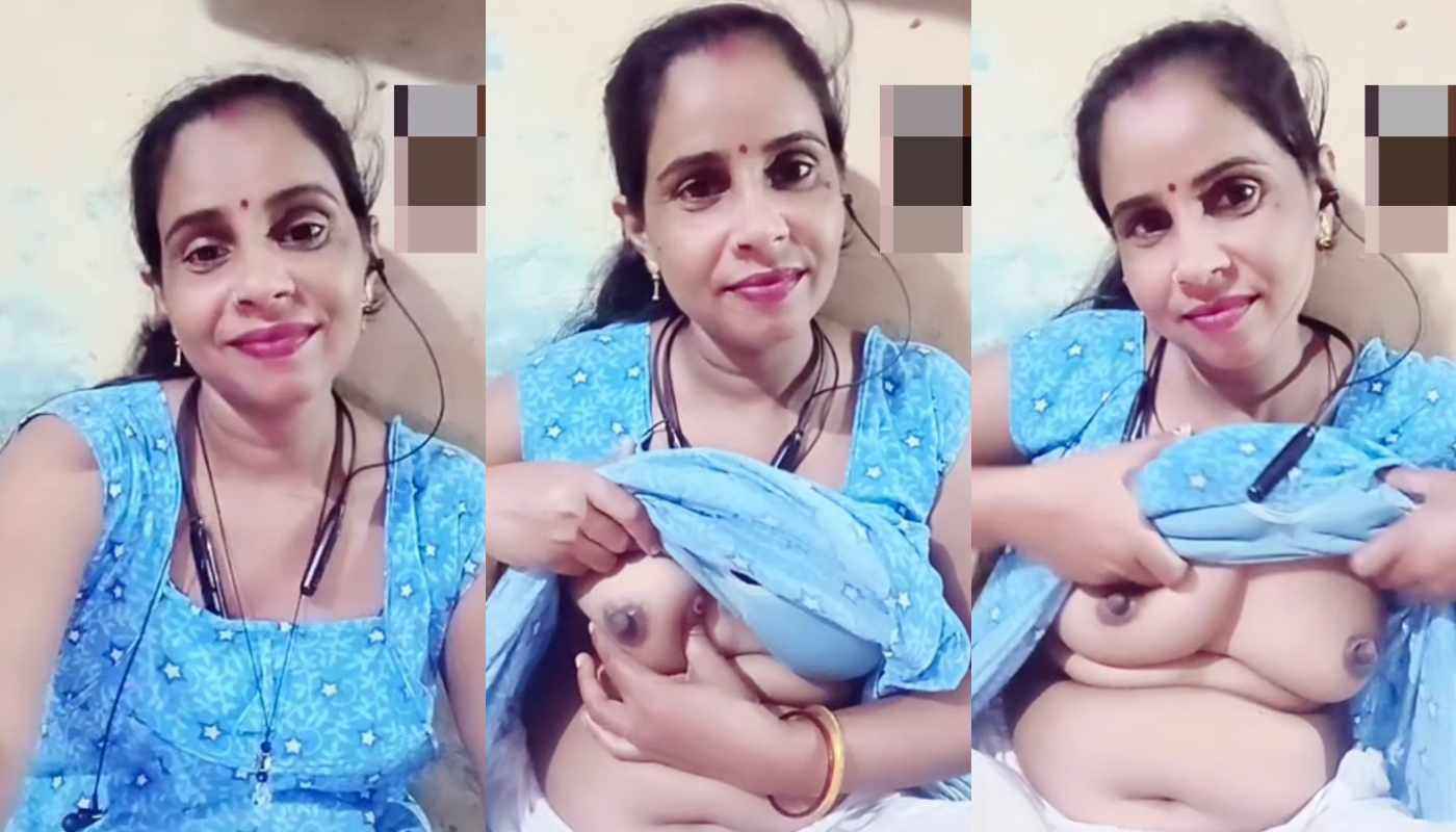 Indian Girl Riya Showing